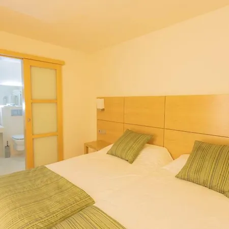 Wonderful Menorca 6 Bedrooms Increible Great Pool And Terrace Area With Stunning Sea Views Сон-Боу