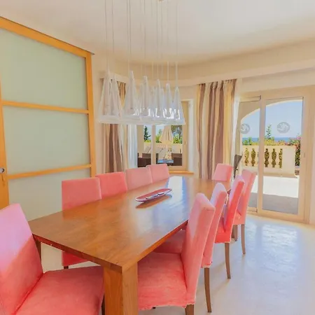 Wonderful Menorca 6 Bedrooms Increible Great Pool ヴィラ ソン・ボウ
