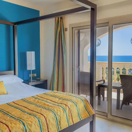 Wonderful Menorca 6 Bedrooms Increible Great Pool ソン・ボウ