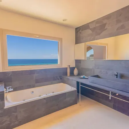 Wonderful Menorca 6 Bedrooms Increible Great Pool * Son Bou