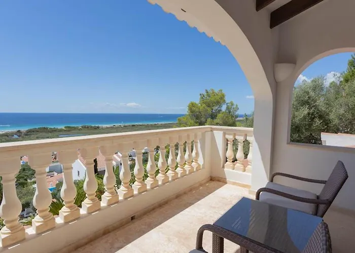 Wonderful Menorca 6 Bedrooms Increible Great Pool